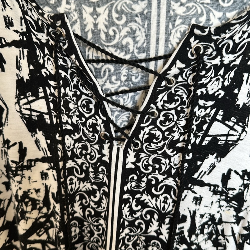 Rose and Olive Top -1X Never Worn - Picture 2 of 6